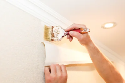 Pose de papier peint à Compolibat — revêtements muraux et toiles de verre